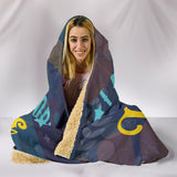 Wonders Hooded Blanket